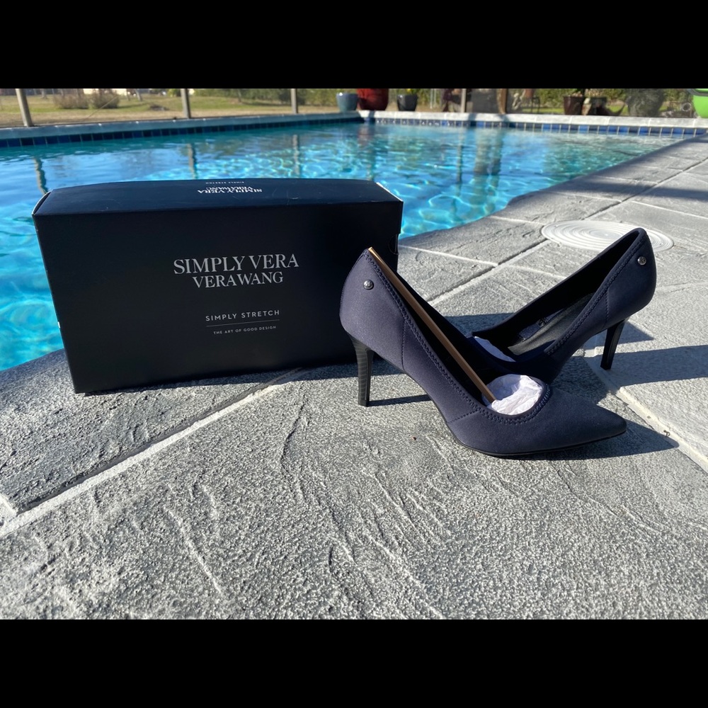 Navy blue simply Vera Vera Wang heels